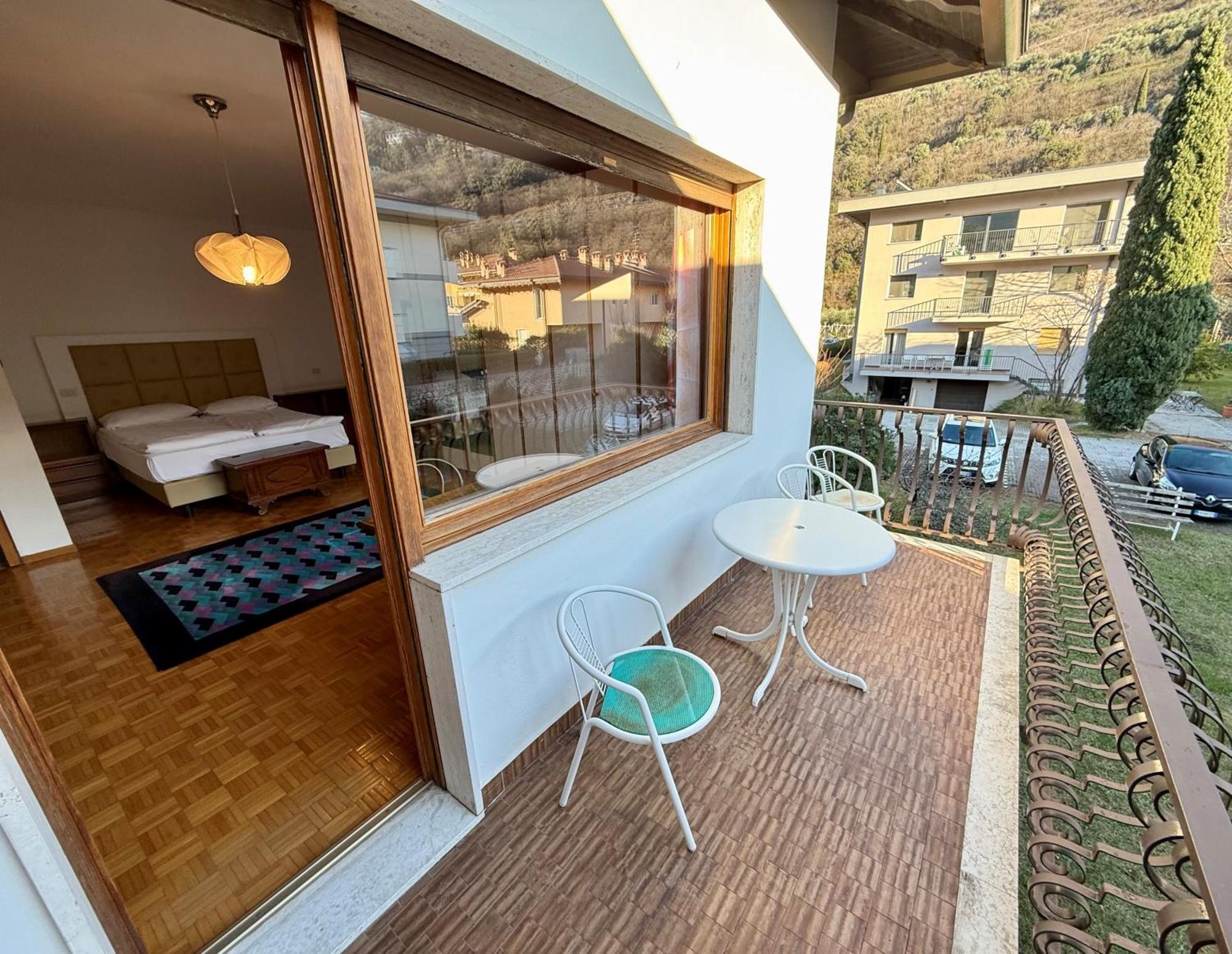 Casa Vittoria Apartment Torbole Sul Garda Luaran gambar