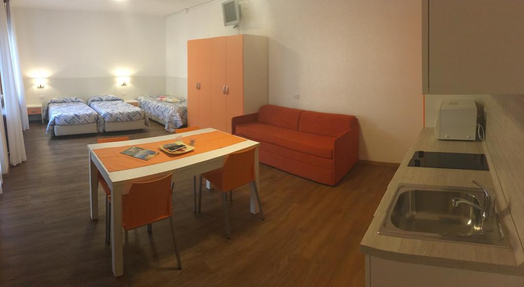 Casa Vittoria Apartment Torbole Sul Garda Luaran gambar